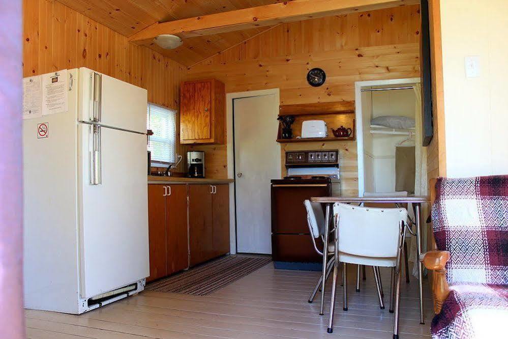 Mashkinonje Lodge Lavigne Экстерьер фото