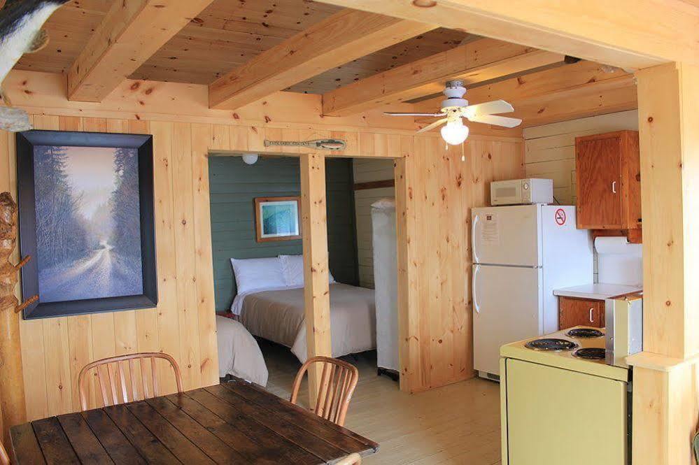 Mashkinonje Lodge Lavigne Экстерьер фото